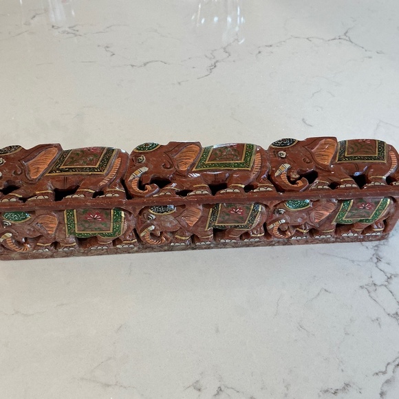 Elephant carved stone. Incense burner box - Picture 1 of 4